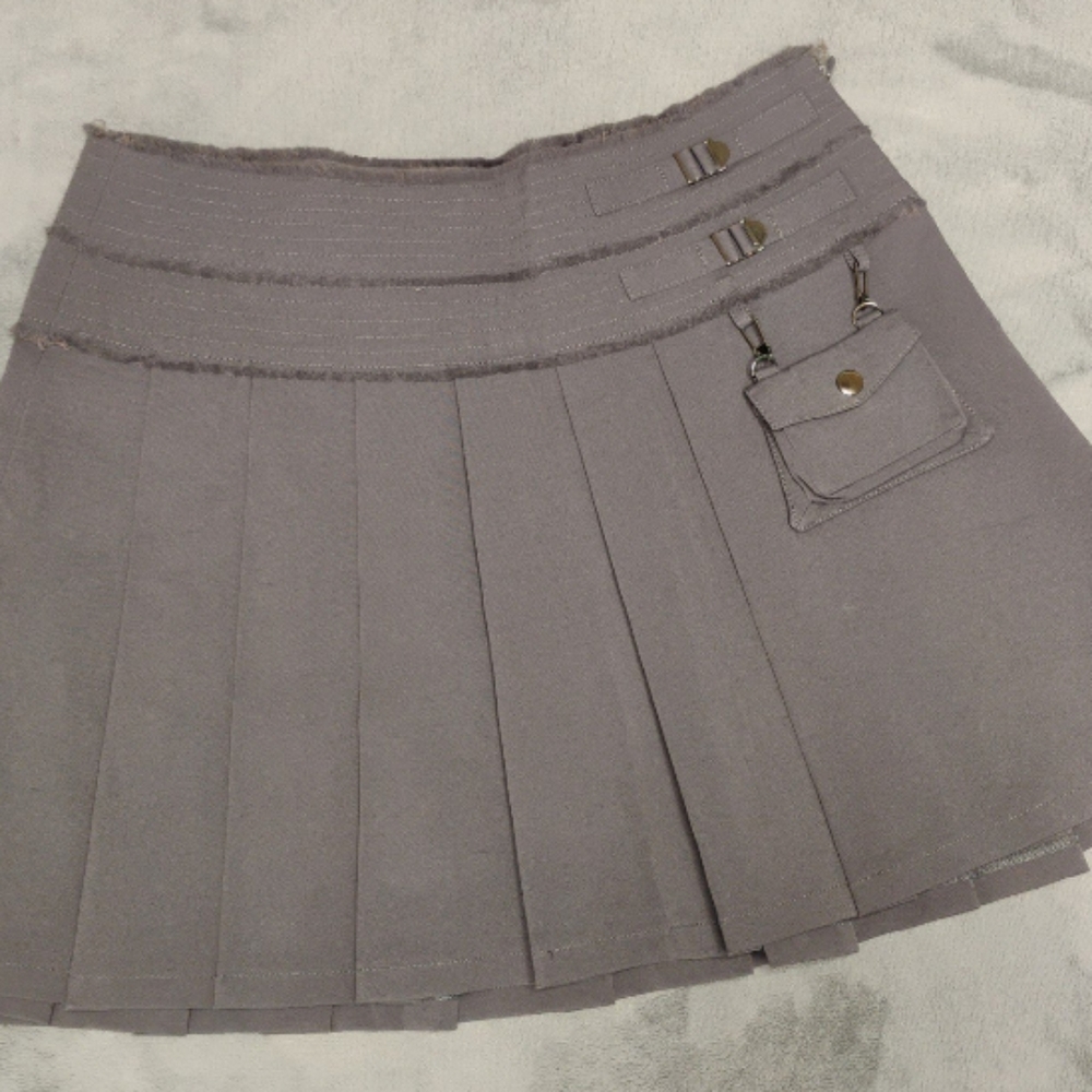 Vintage Bebe Pleated Skirt Size 4